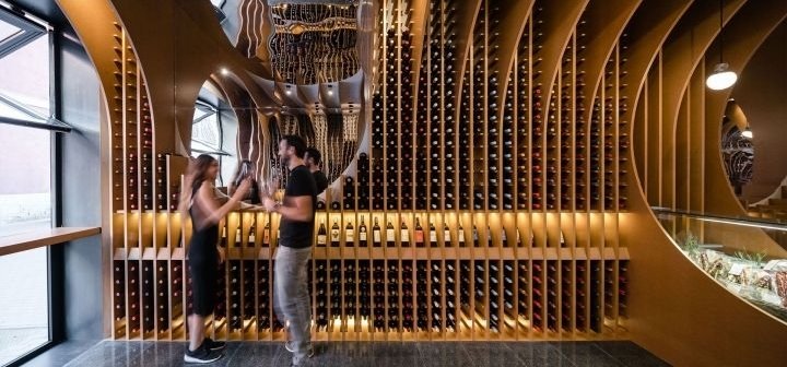 Vinoteca 葡萄酒商店，由 Zooco Estudio 设计，巴利亚多利德 – 西班牙