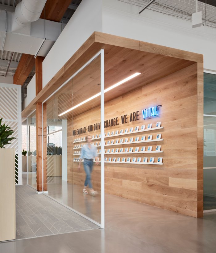 重要蛋白质办公室，作者：Solomon Cordwell Buenz