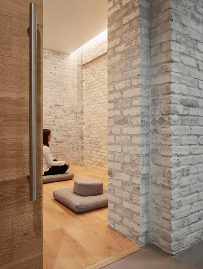 重要蛋白质办公室，作者：Solomon Cordwell Buenz