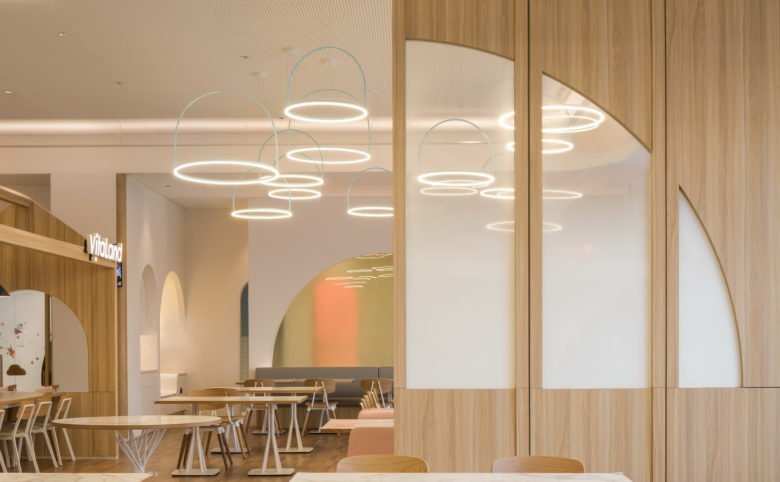 Vitaland 儿童餐厅由 Golucci Interior Architects 设计