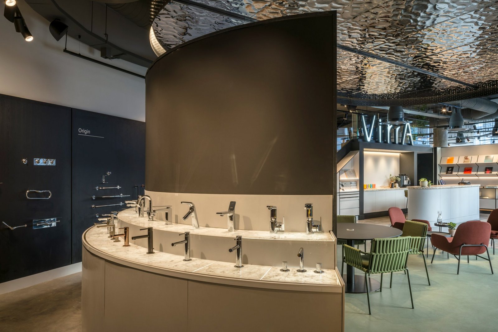 TP Bennett 的 VitrA 旗舰展厅