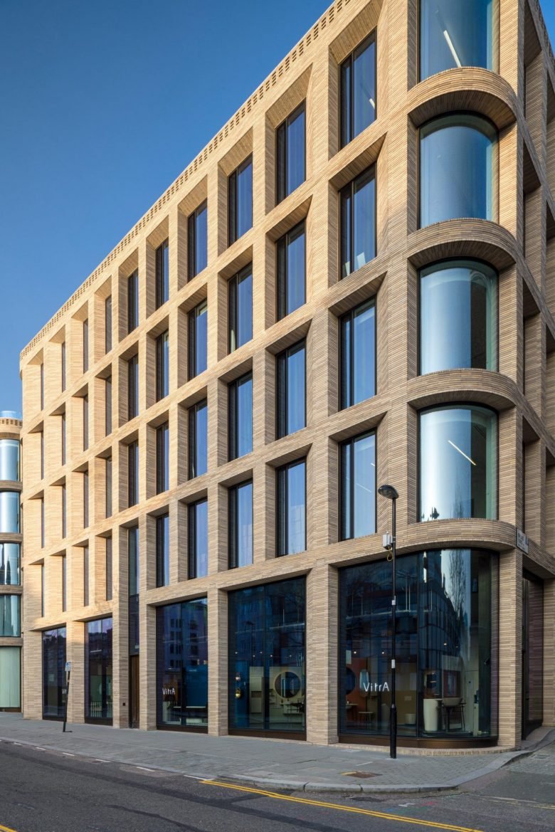 TP Bennett 的 VitrA 旗舰展厅