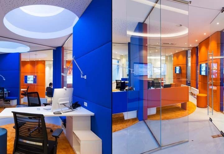 霍恩林堡人民银行 (Volksbank Hohenlimburg)，由 Kitzig Interior Design 设计，霍恩林堡 – 德国