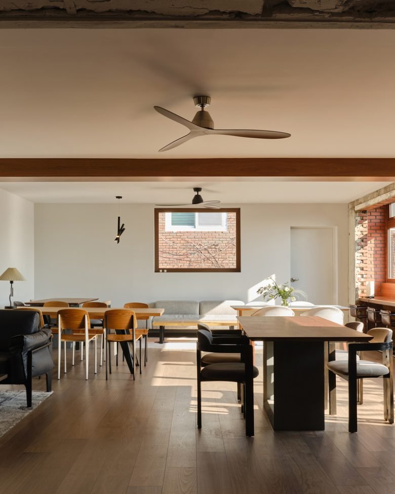 由夏尔巴人设计的 Vonzrr 咖啡馆