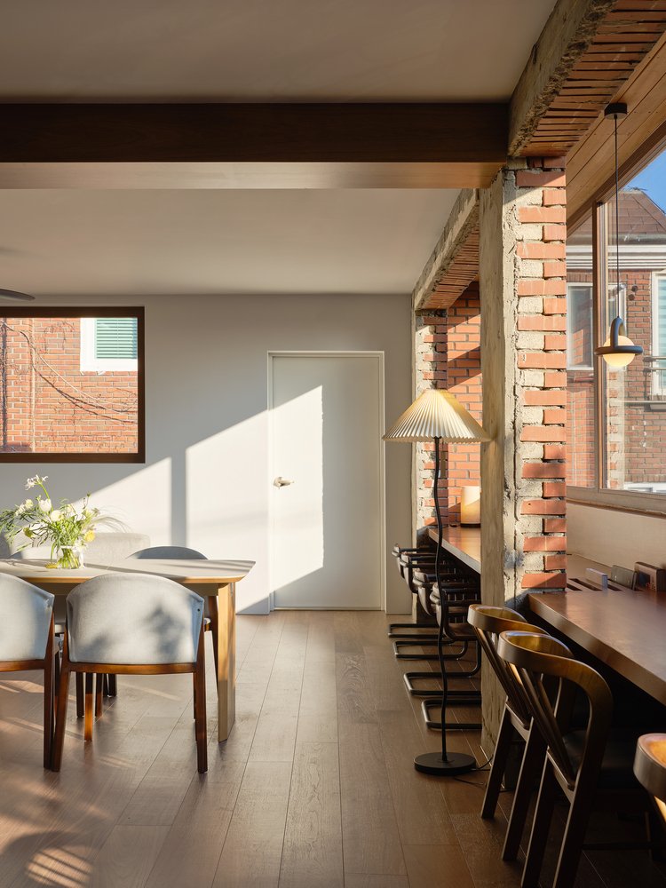 由夏尔巴人设计的 Vonzrr 咖啡馆