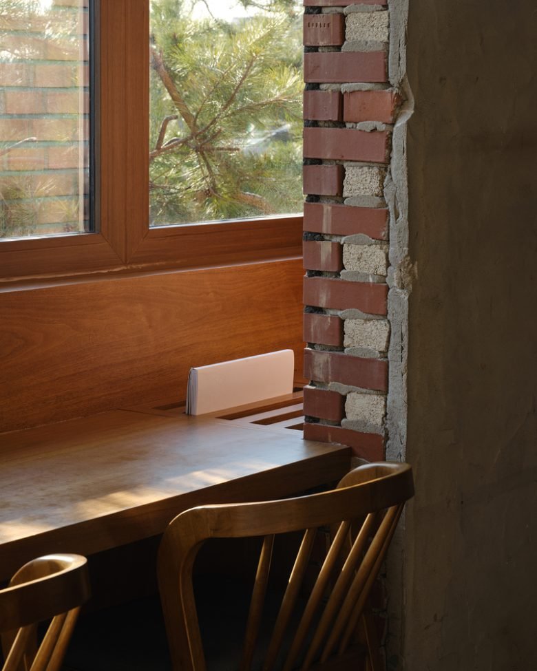 由夏尔巴人设计的 Vonzrr 咖啡馆