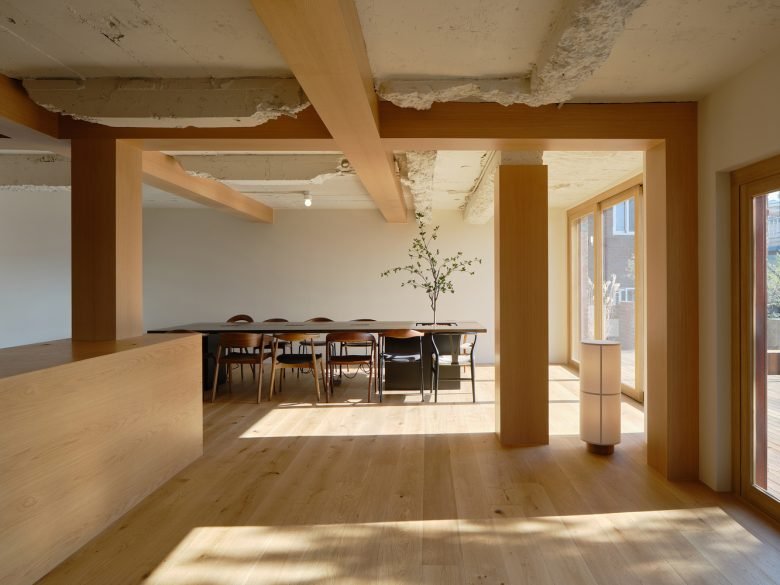 由夏尔巴人设计的 Vonzrr 咖啡馆