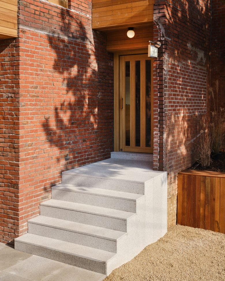 由夏尔巴人设计的 Vonzrr 咖啡馆