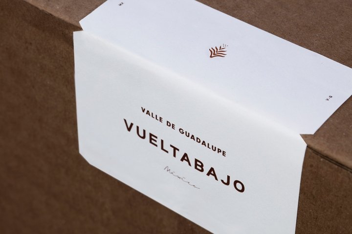 Futura 的 Vueltabajo 葡萄酒标签