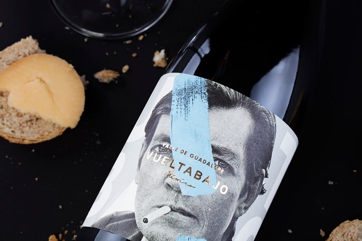 Futura 的 Vueltabajo 葡萄酒标签