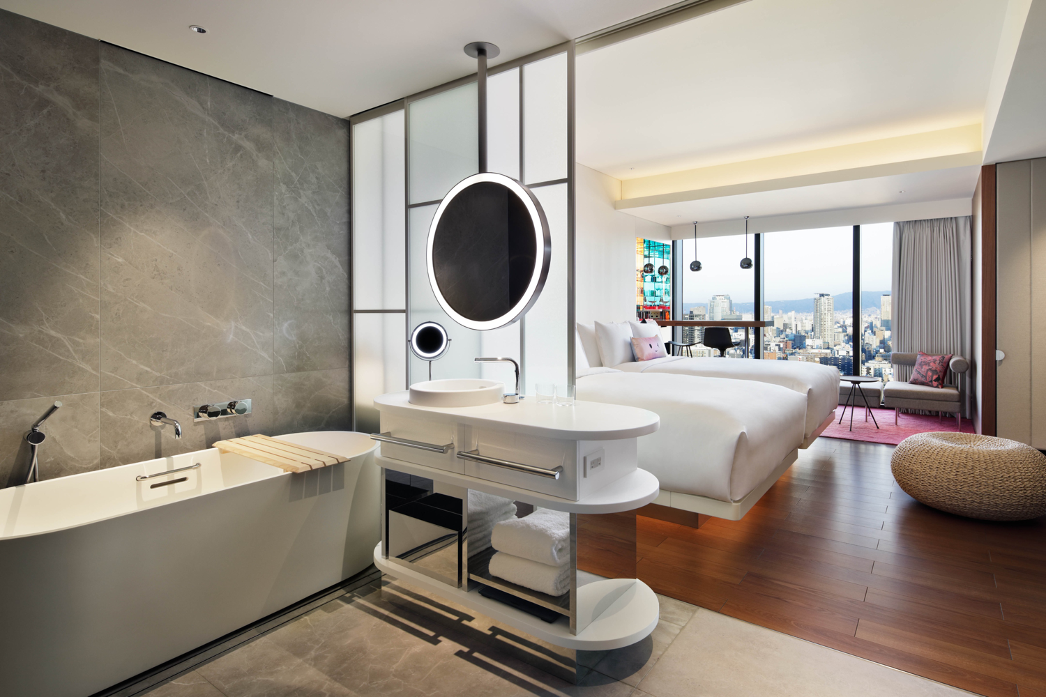 Concrete 大阪 W 酒店