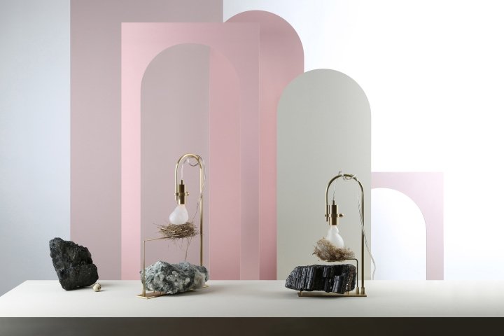 Richard Yasmine 设计的叫醒服务台灯