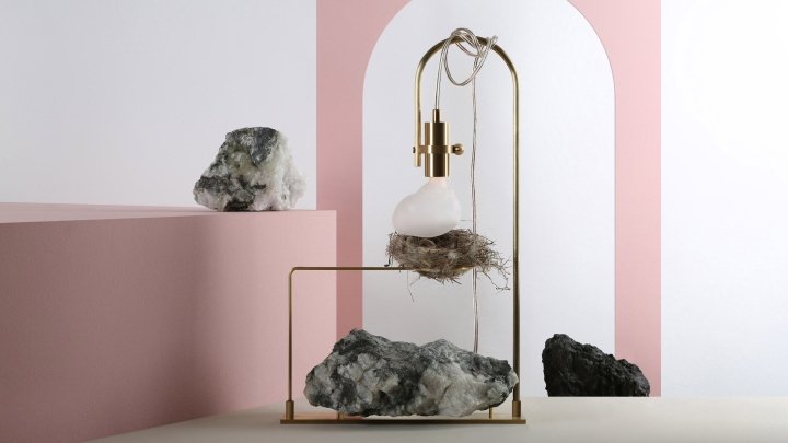 Richard Yasmine 设计的叫醒服务台灯