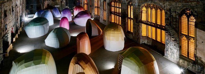 英国兰开夏郡 Lazerian 工作室的“色谱”装置 英国兰开夏郡 Lazerian 工作室的“色谱”装置