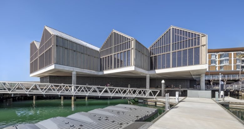 H&E Architects 的海滨酒馆