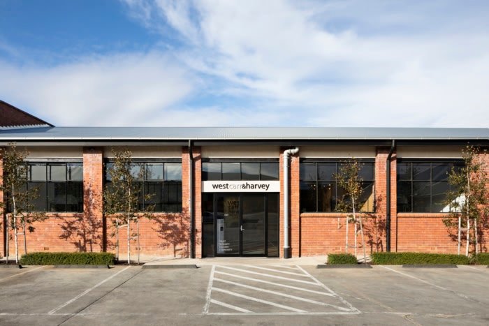 西卡尔和哈维办公室由 STUDIOINT 设计