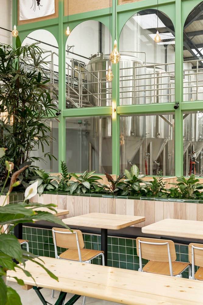 Studio B 设计的 Wiper 和 True Taproom & Brewery