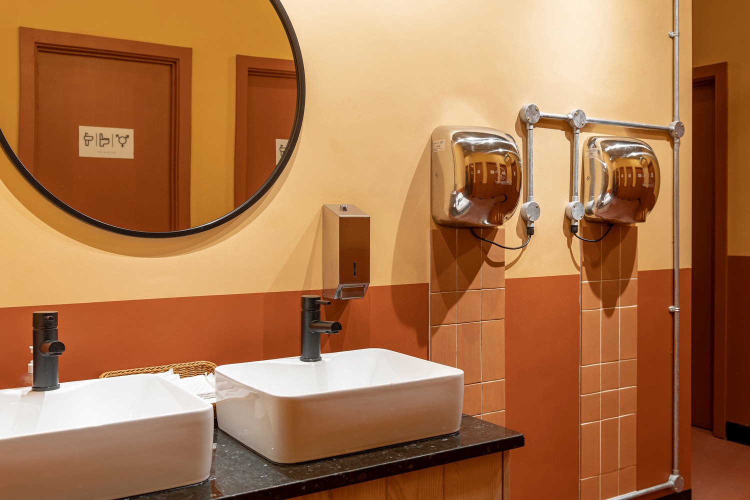 Studio B 设计的 Wiper 和 True Taproom & Brewery