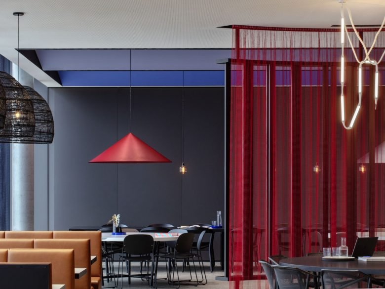 Wörwag Pharma 办公室由 Ippolito Fleitz 集团设计 Wörwag Pharma 办公室由 Ippolito Fleitz 集团设计