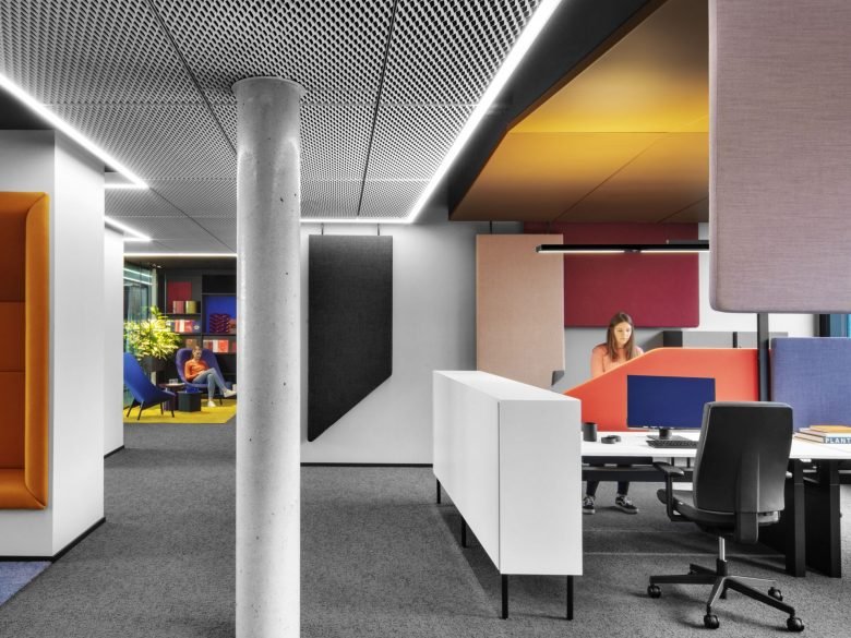 Wörwag Pharma 办公室由 Ippolito Fleitz 集团设计 Wörwag Pharma 办公室由 Ippolito Fleitz 集团设计