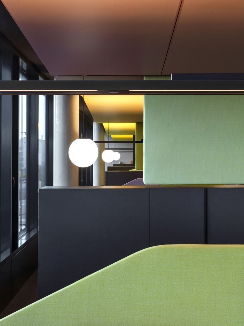 Wörwag Pharma 办公室由 Ippolito Fleitz 集团设计 Wörwag Pharma 办公室由 Ippolito Fleitz 集团设计