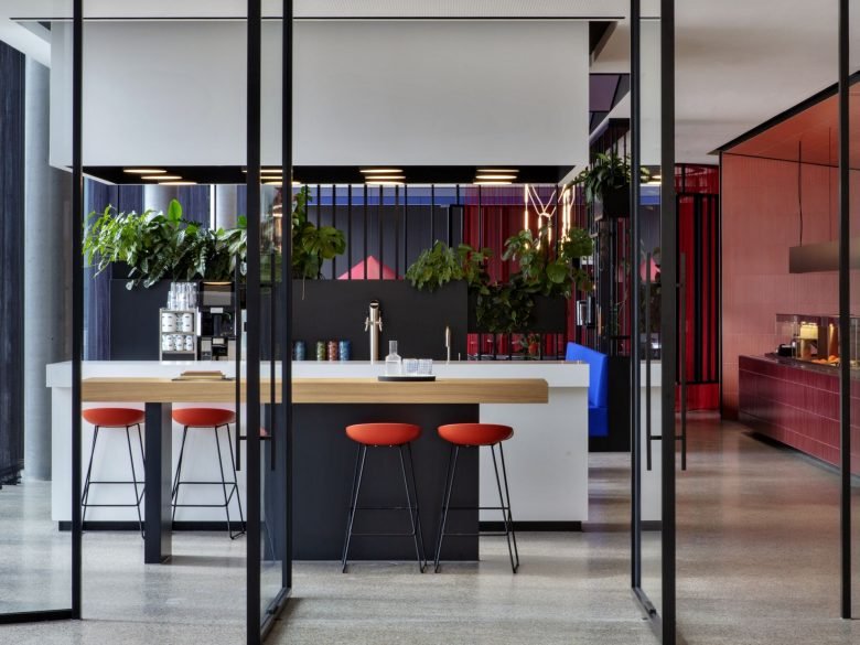 Wörwag Pharma 办公室由 Ippolito Fleitz 集团设计 Wörwag Pharma 办公室由 Ippolito Fleitz 集团设计