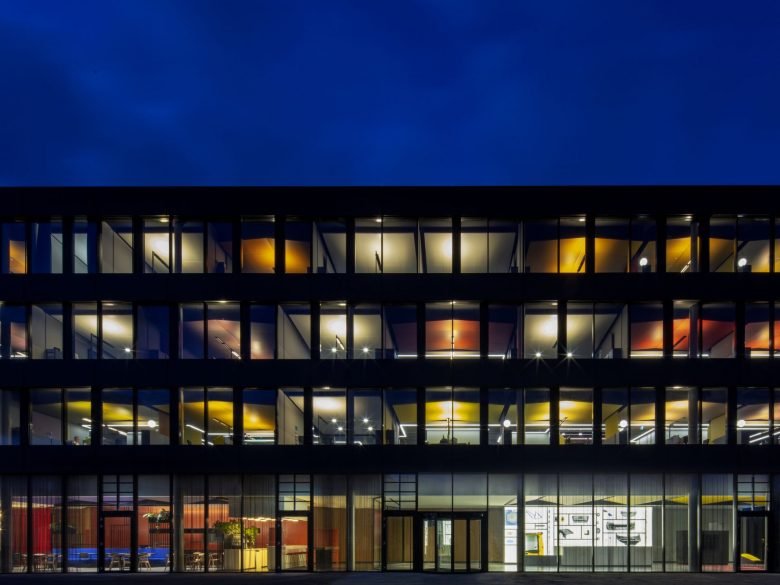 Wörwag Pharma 办公室由 Ippolito Fleitz 集团设计 Wörwag Pharma 办公室由 Ippolito Fleitz 集团设计