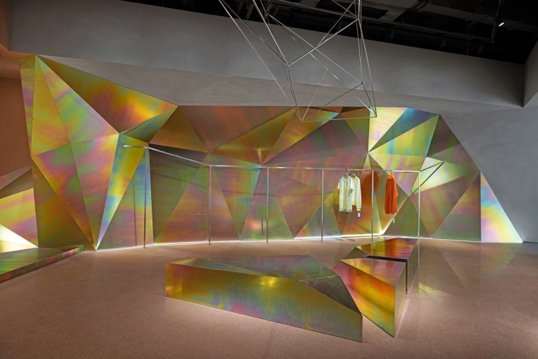 集艺空间设计的 XSELECT 商店