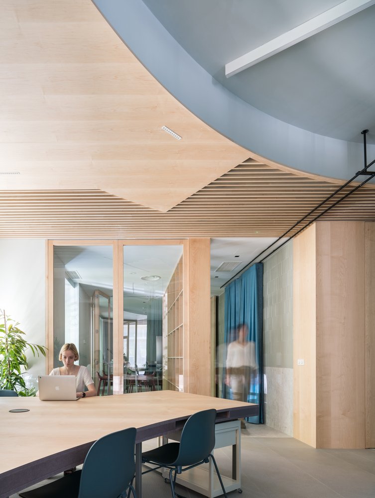 ENORME Studio 的 Xeito 投资办公室