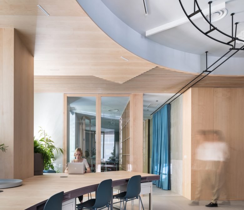 ENORME Studio 的 Xeito 投资办公室