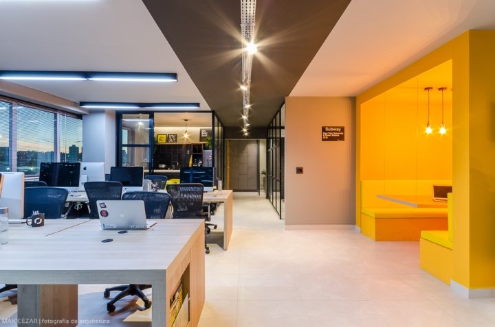 YORK design+digital 总部由 NID 工作室设计，乌贝兰迪亚 – 巴西