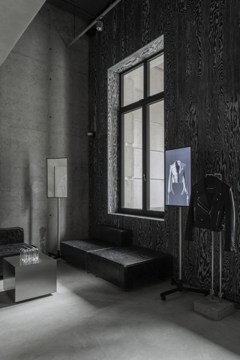 YULIAWAVE store by Gulyaev \ Tsakharias