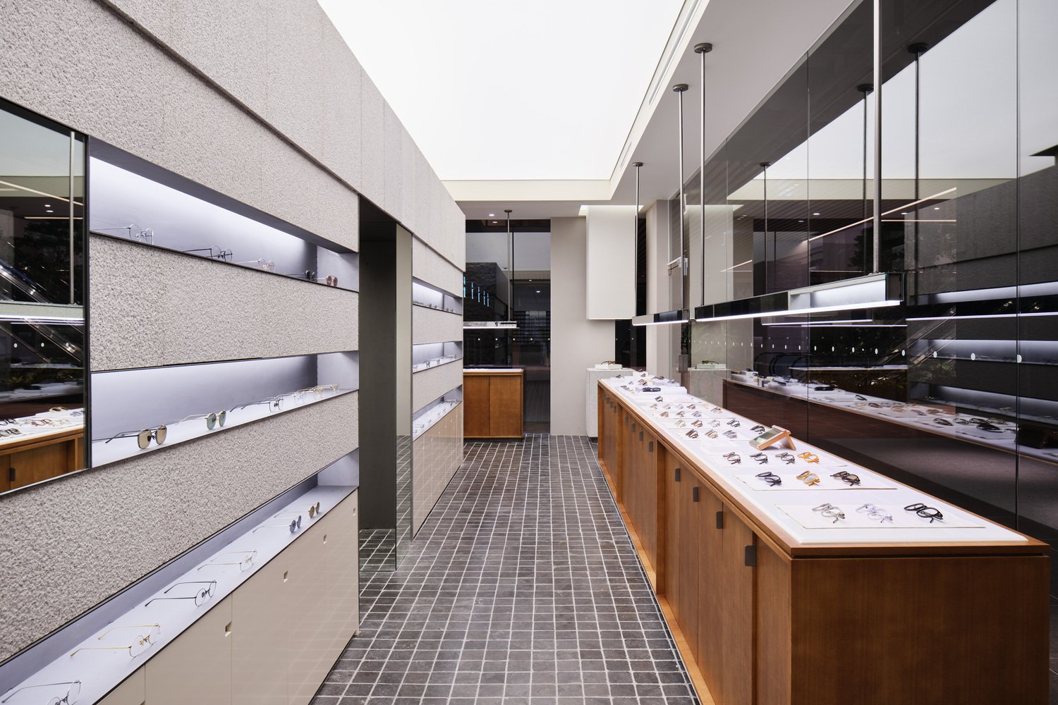 YUN 板桥店 by Seog Be Seog