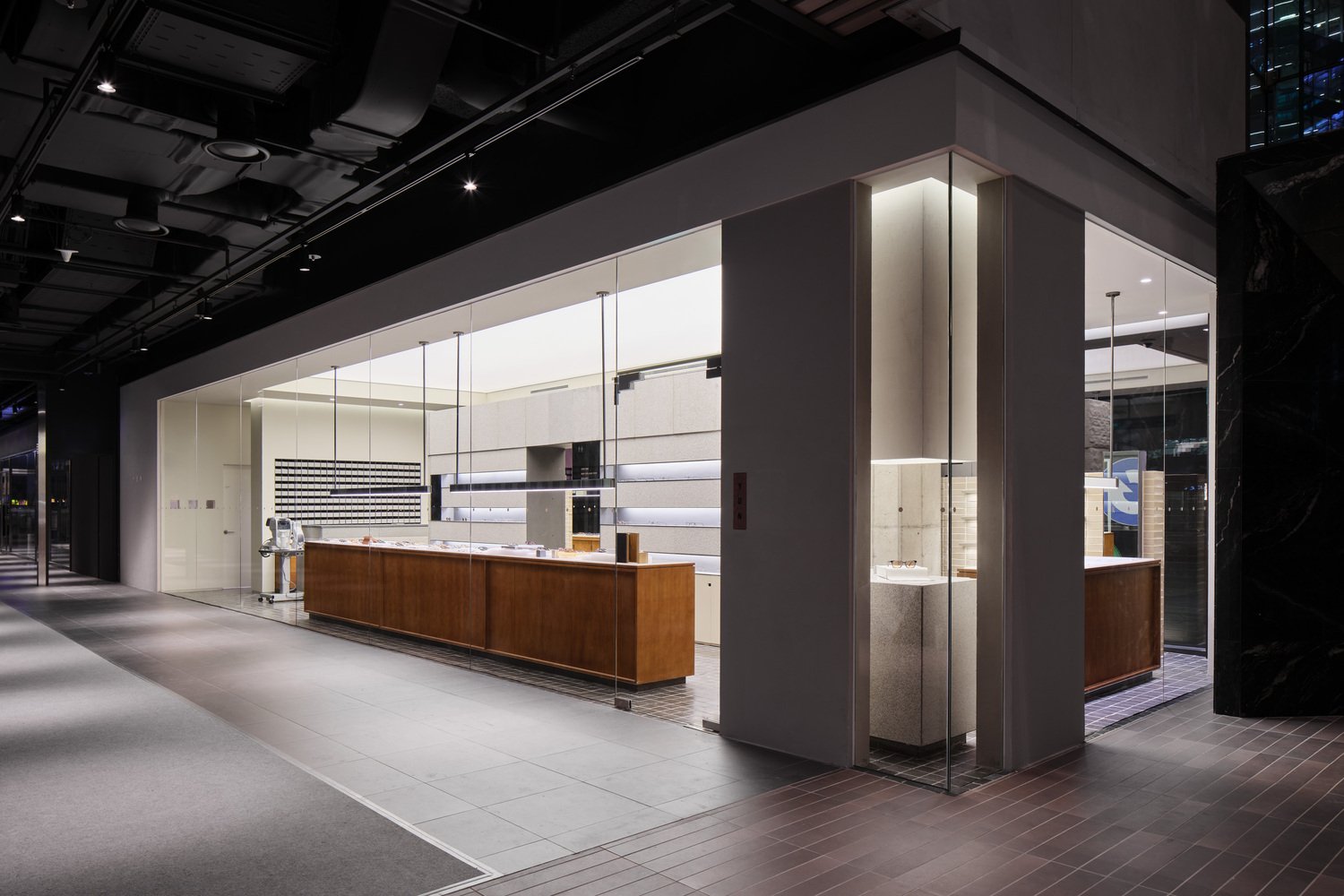 YUN 板桥店 by Seog Be Seog