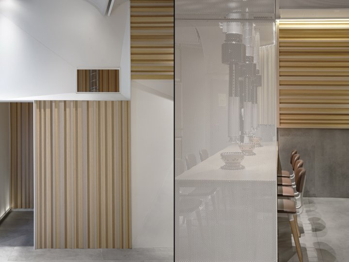 Yakiniku Master 烧烤餐厅由 Golucci Interior Architects 设计，中国苏州