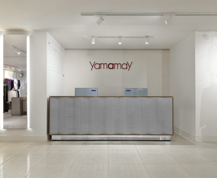 Piuarch 设计的 Yamamay 概念店，意大利米兰