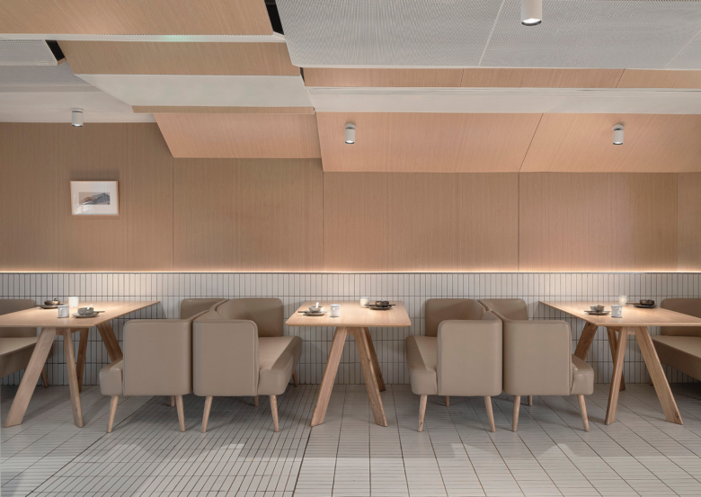 燕舍餐厅 / Golucci Interior Architects 燕舍餐厅 / Golucci Interior Architects