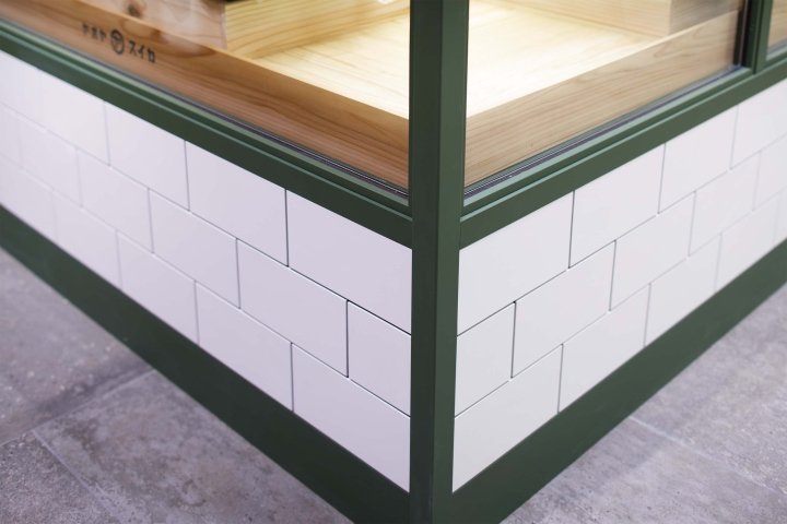 Headstarts 设计的 Yaoyasuika 蔬菜店，横滨 – 日本