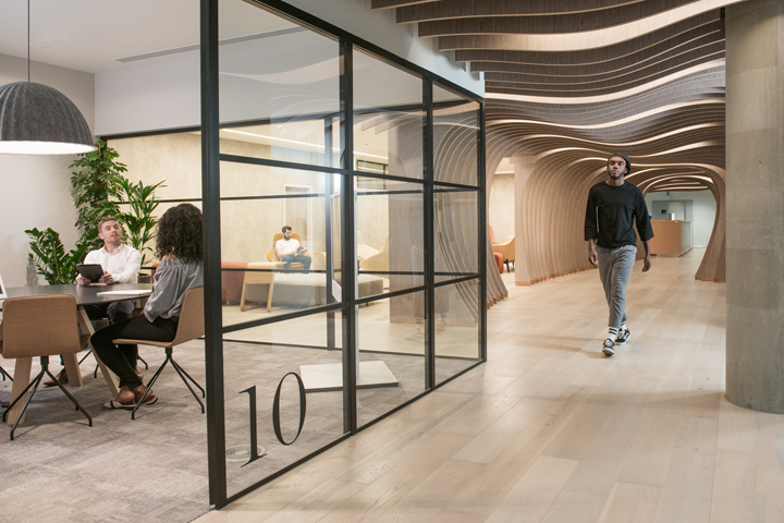 Yoox Net-A-Porter 技术中心，Grimshaw，英国伦敦