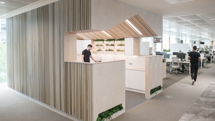 Yoox Net-A-Porter 技术中心，Grimshaw，英国伦敦