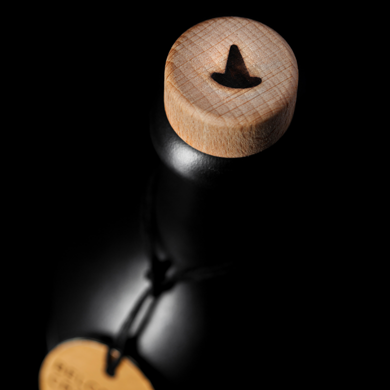 Stefan Knezevic 的年轻盐杜松子酒