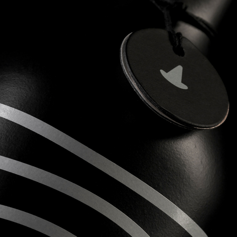 Stefan Knezevic 的年轻盐杜松子酒