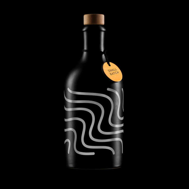 Stefan Knezevic 的年轻盐杜松子酒