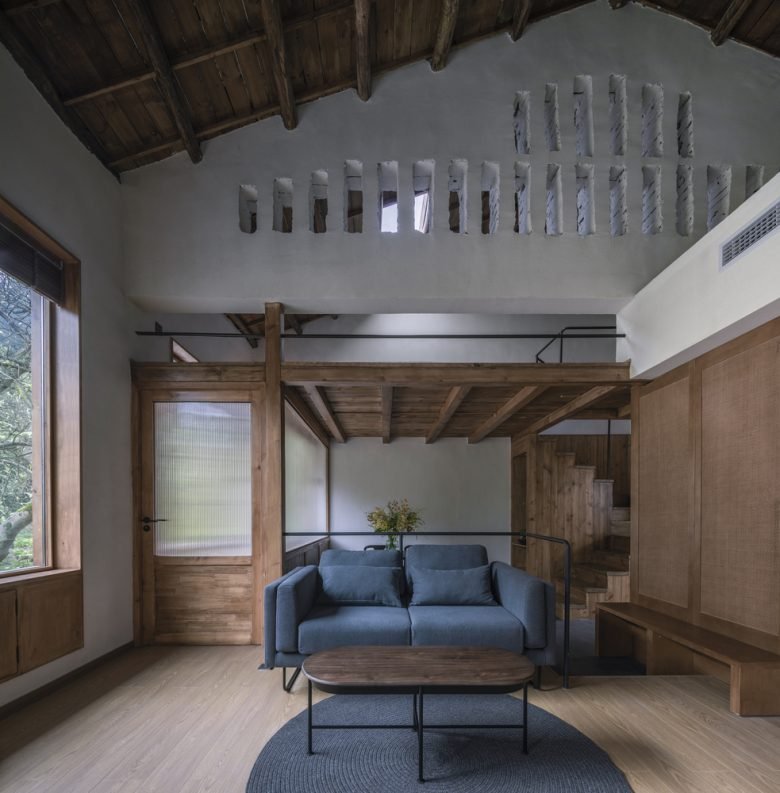 Yuanmen Primary School Renovation by JiuQiHuaXia Atelier KAI + SILOxDESIGN