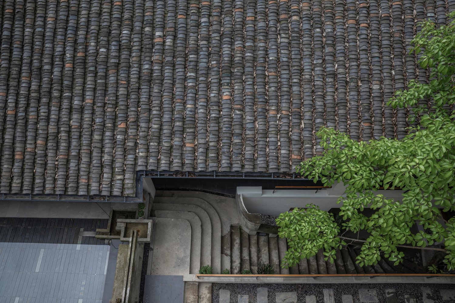 Yuanmen Primary School Renovation by JiuQiHuaXia Atelier KAI + SILOxDESIGN