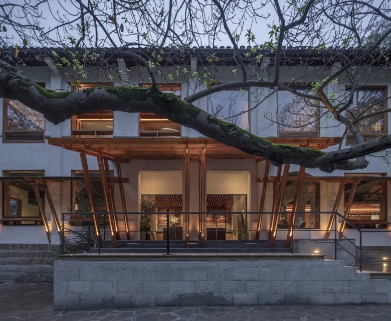 Yuanmen Primary School Renovation by JiuQiHuaXia Atelier KAI + SILOxDESIGN