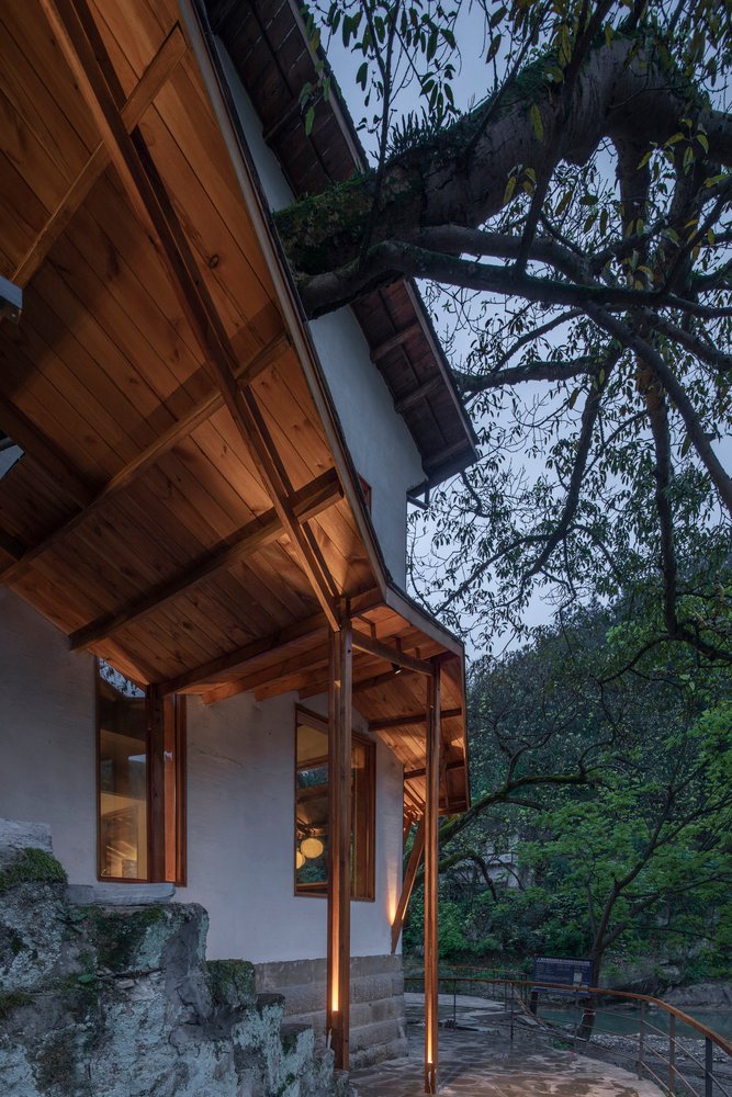 Yuanmen Primary School Renovation by JiuQiHuaXia Atelier KAI + SILOxDESIGN