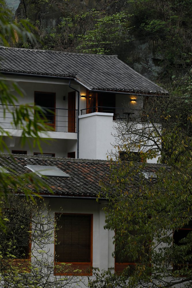 Yuanmen Primary School Renovation by JiuQiHuaXia Atelier KAI + SILOxDESIGN