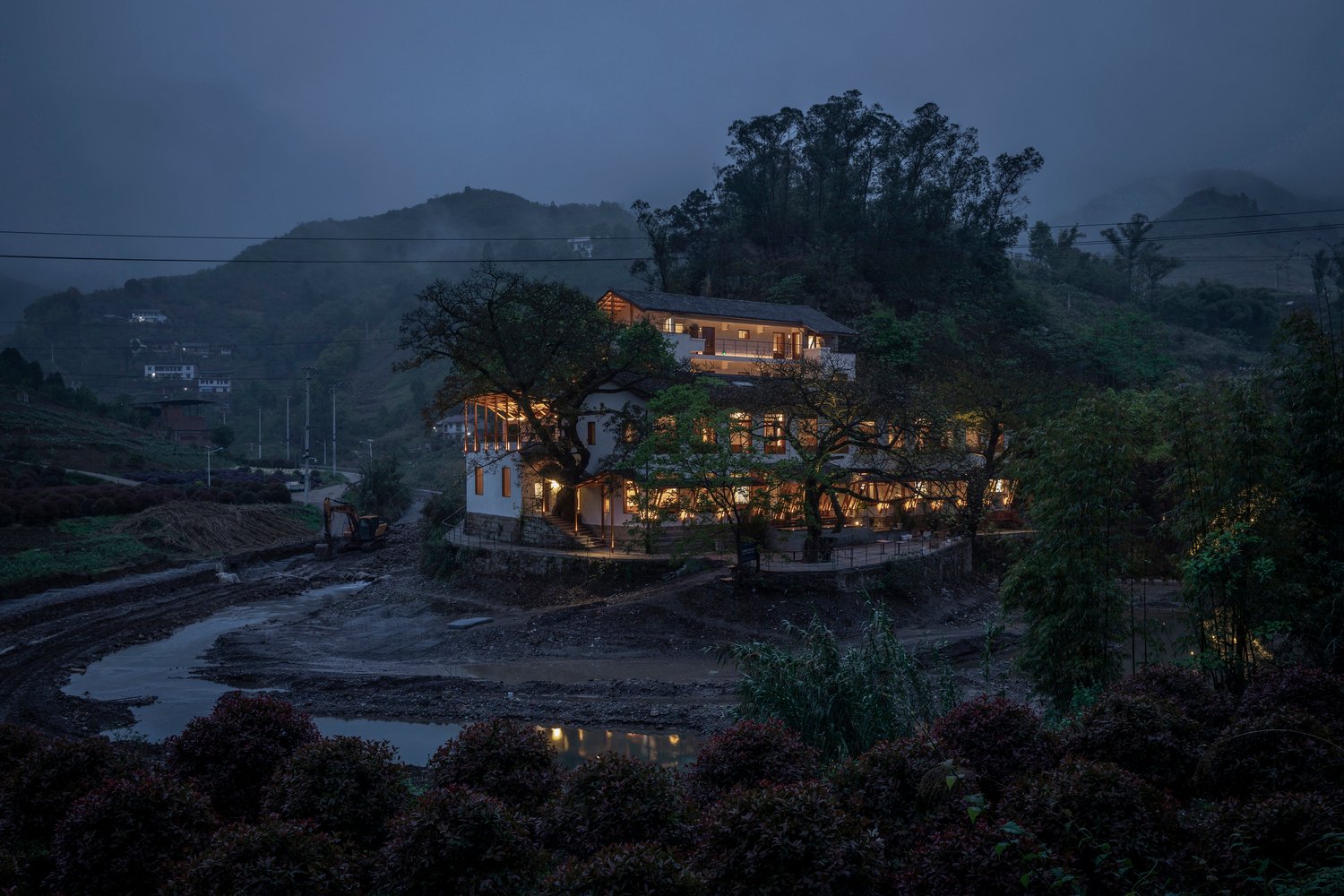 Yuanmen Primary School Renovation by JiuQiHuaXia Atelier KAI + SILOxDESIGN