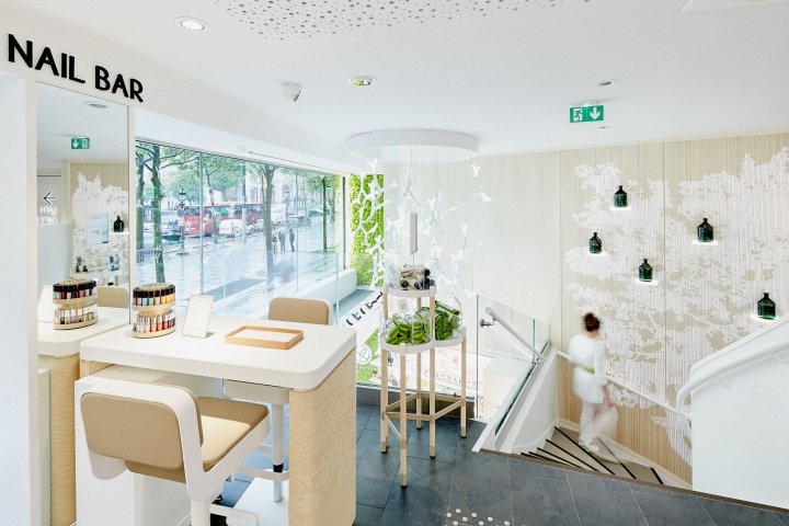 Workshop 的 Yves Rocher 旗舰店,法国巴黎 Workshop 的 Yves Rocher 旗舰店,法国巴黎